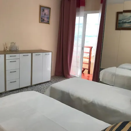 Holiday home House In Puerto Santiago, To The Beach 100 Meters !!!